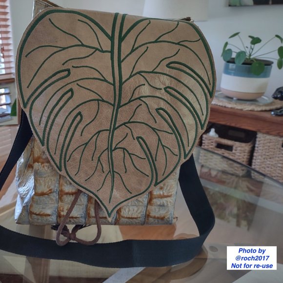 Monstera Leaf Leather Convertible Backpack - Picture 5 of 16